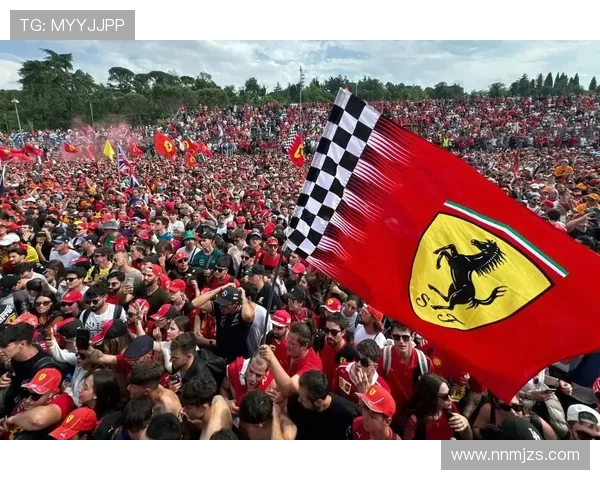 2025年JLo惊艳亮相F1法拉利车队 引领时尚风潮 2025年JLo惊艳亮相F1法拉利车队 引领时尚风潮